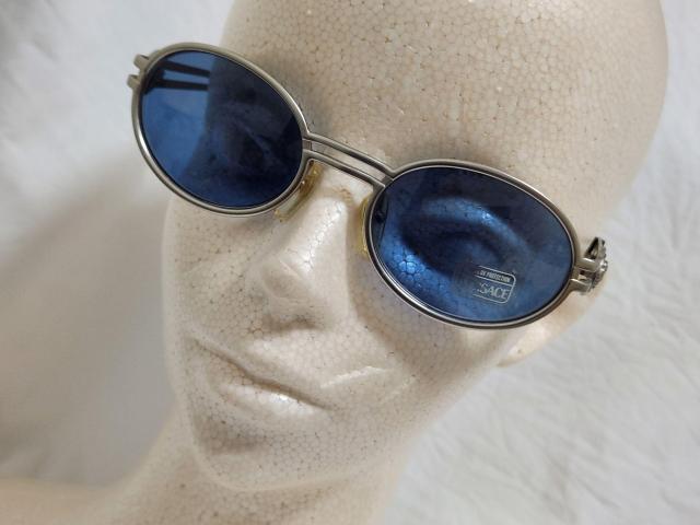 正規未レア ヴェルサーチ クラシックオールド メデューサロゴ ラウンドサングラス 青黒系 マットメタルツーフレームアイウェア 眼鏡 < ブランド  正規未レア ヴェルサーチ クラシックオールド メデューサロゴ ラウンドサングラス 青黒系 マットメタルツーフレームアイウェア 眼鏡 < ブランドの