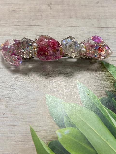 ハンドメイド レジンで作った鉱石のバレッタ ドライフラワー  < 女性ファッション  ハンドメイド レジンで作った鉱石のバレッタ ドライフラワー  < 女性ファッションの