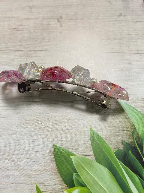 ハンドメイド レジンで作った鉱石のバレッタ ドライフラワー  < 女性ファッション  ハンドメイド レジンで作った鉱石のバレッタ ドライフラワー  < 女性ファッションの