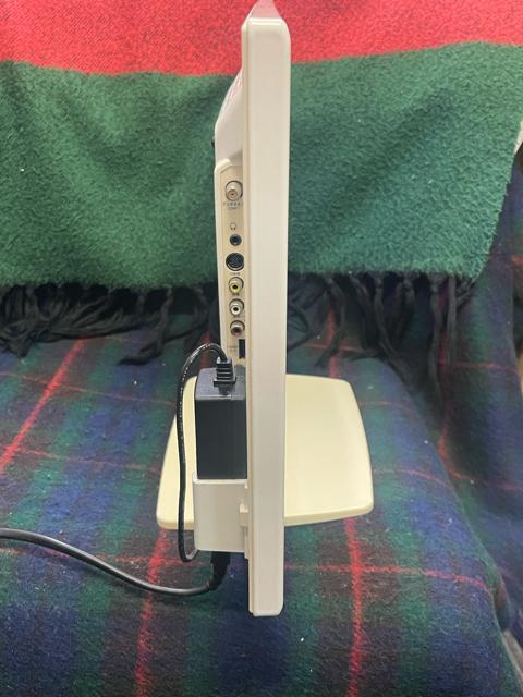 BLUEDOT(ブルー・ドット)液晶テレビ 液晶カラーテレビ BTV-1800W < 家電/AV BLUEDOT(ブルー・ドット)液晶テレビ 液晶カラーテレビ BTV-1800W < 家電/AVの