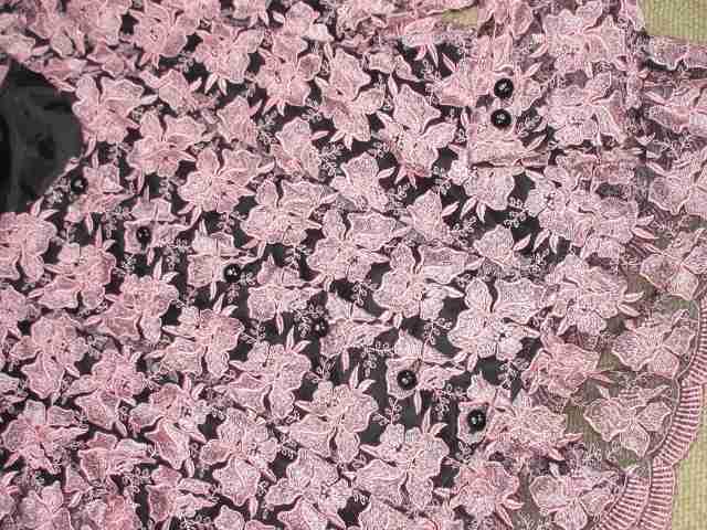 総フラワー刺繍模様*長袖ジャケット(ピンク×ブラック) < 女性ファッション  総フラワー刺繍模様*長袖ジャケット(ピンク×ブラック) < 女性ファッションの