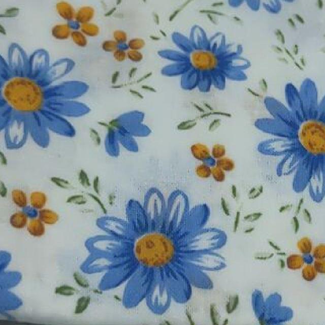 新品 カットクロス ブルーB 大きな花柄 はぎれ生地 送料無料 < ペット/手芸/園芸  新品 カットクロス ブルーB 大きな花柄 はぎれ生地 送料無料 < ペット/手芸/園芸の