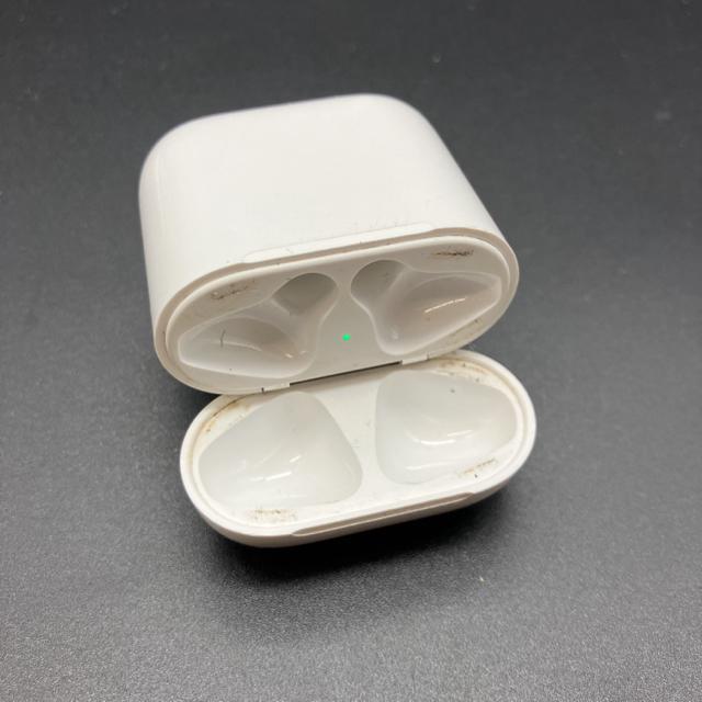 即決 純正 Apple アップル AirPods エアーポッズ 充電ケース A1602 < 家電/AV  即決 純正 Apple アップル AirPods エアーポッズ 充電ケース A1602 < 家電/AVの
