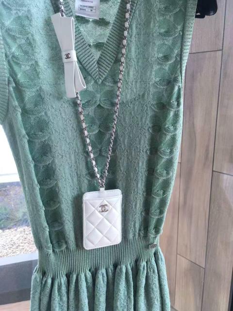 �����K�i��CHANEL�� �`�F�[���J�[�h�P�[�X ���U�[ ���I�[�����z���C�g ���������� �� �u�����h�� 