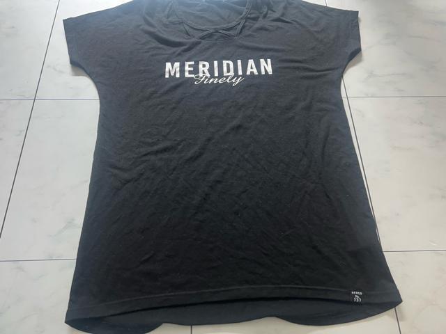 ロゴ入り半袖Tシャツ★M < 女性ファッション  ロゴ入り半袖Tシャツ★M  < 女性ファッションの