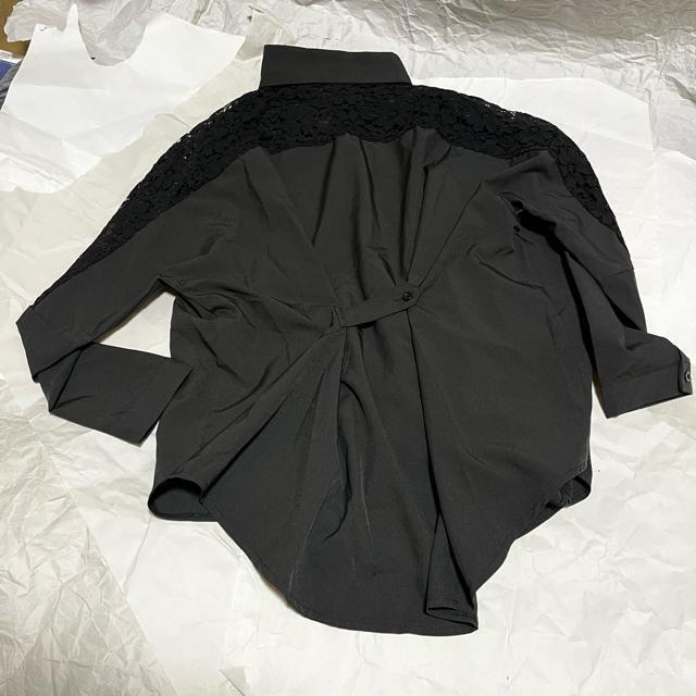 【アメット】 長袖シャツ / 肩レースデザイン / L / ブラック < 女性ファッション  【アメット】 長袖シャツ / 肩レースデザイン / L / ブラック < 女性ファッションの