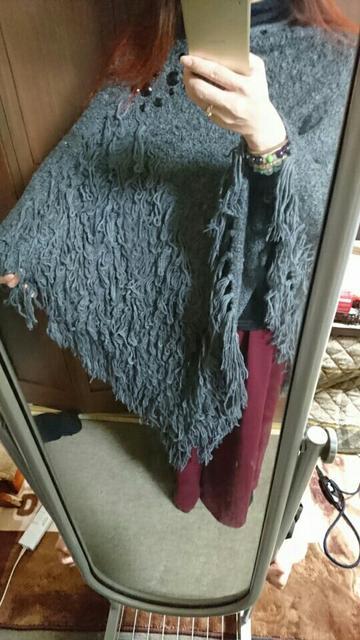 エスニック/ヒッピー必見!!ビジュー付き超ロングポンチョ新同 < 女性ファッション  エスニック/ヒッピー必見!!ビジュー付き超ロングポンチョ新同 < 女性ファッションの