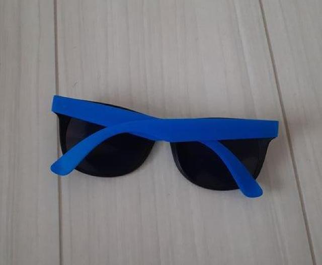 新品■KIDS キッズ 大人の方にも♪ サングラス UVカット◆ブラック&ブルー < キッズ/ベビー  新品■KIDS キッズ 大人の方にも♪ サングラス UVカット◆ブラック&ブルー < キッズ/ベビーの