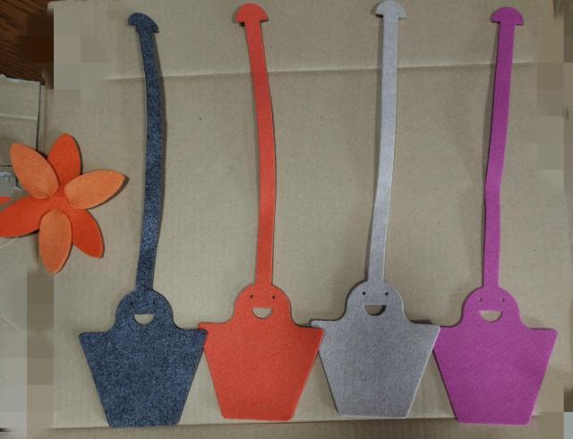 カワイイ オバケちゃんの フエルトの タグ4色 ピンク グレー ベージュ オレンジ お花  バック プレゼントに < 女性ファッション  カワイイ オバケちゃんの フエルトの タグ4色 ピンク グレー ベージュ オレンジ お花  バック プレゼントに  < 女性ファッションの
