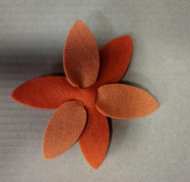 カワイイ オバケちゃんの フエルトの タグ4色 ピンク グレー ベージュ オレンジ お花  バック プレゼントに < 女性ファッション  カワイイ オバケちゃんの フエルトの タグ4色 ピンク グレー ベージュ オレンジ お花  バック プレゼントに < 女性ファッションの