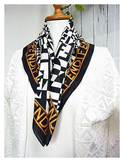 500�~�X�^���K���g�p��LFENDI�t�F���f�BFENDI�l�[���唻�n���J�`�[�t�~�j�X�J�[�t�ɂ���100��58cm��58cm(70�j