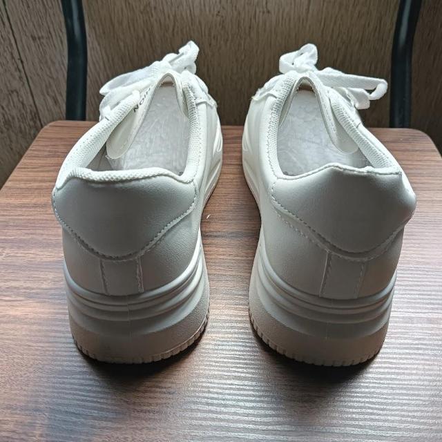 新品 25cm レディース スニーカー ホワイト シューズ 靴 厚底 カジュアル < 女性ファッション  新品 25cm レディース スニーカー ホワイト シューズ 靴 厚底 カジュアル < 女性ファッションの