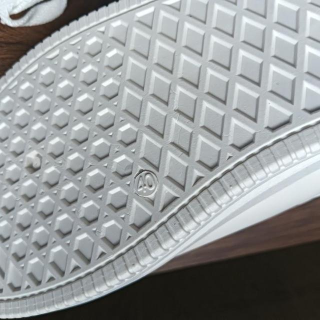 新品 25cm レディース スニーカー ホワイト シューズ 靴 厚底 カジュアル < 女性ファッション  新品 25cm レディース スニーカー ホワイト シューズ 靴 厚底 カジュアル < 女性ファッションの