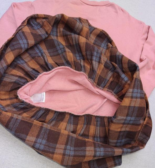 美品★130サイズ★ワンピース★膝丈スカート★かわいい★子供用秋冬物★スッポリ簡単★女の子★フレアスカート★送料無料 < キッズ/ベビー 美品★130サイズ★ワンピース★膝丈スカート★かわいい★子供用秋冬物★スッポリ簡単★女の子★フレアスカート★送料無料 < キッズ/ベビーの