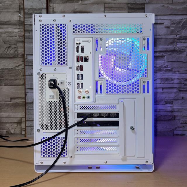 �y�V�i�z�Q�[�~���OPC Ryzen7 7800X3D RX9070XT SSD1TB ������32GB 850W �� PC�{��/���Ӌ@��� 