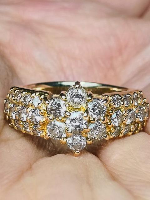 ☆綺麗なK18金★ダイヤ1ct★パヴェダイヤモンド☆お星様スター☆お花フラワーモチーフ可愛く美しいリングさん♪ < 女性アクセサリー/時計 ☆綺麗なK18金★ダイヤ1ct★パヴェダイヤモンド☆お星様スター☆お花フラワーモチーフ可愛く美しいリングさん♪ < 女性アクセサリー/時計の