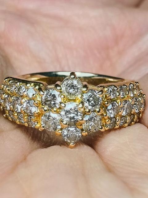 ☆綺麗なK18金★ダイヤ1ct★パヴェダイヤモンド☆お星様スター☆お花フラワーモチーフ可愛く美しいリングさん♪ < 女性アクセサリー/時計 ☆綺麗なK18金★ダイヤ1ct★パヴェダイヤモンド☆お星様スター☆お花フラワーモチーフ可愛く美しいリングさん♪ < 女性アクセサリー/時計の