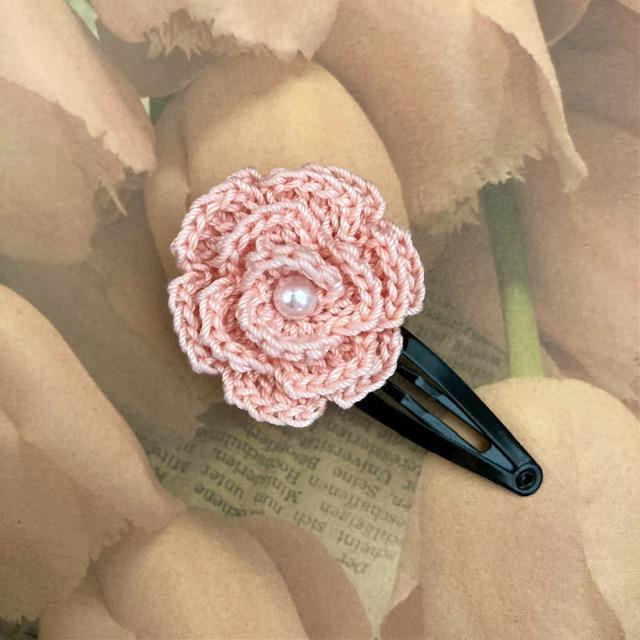 ハンドメイド♪レース編み 薔薇風お花モチーフのヘアピン < 女性ファッション  ハンドメイド♪レース編み 薔薇風お花モチーフのヘアピン  < 女性ファッションの