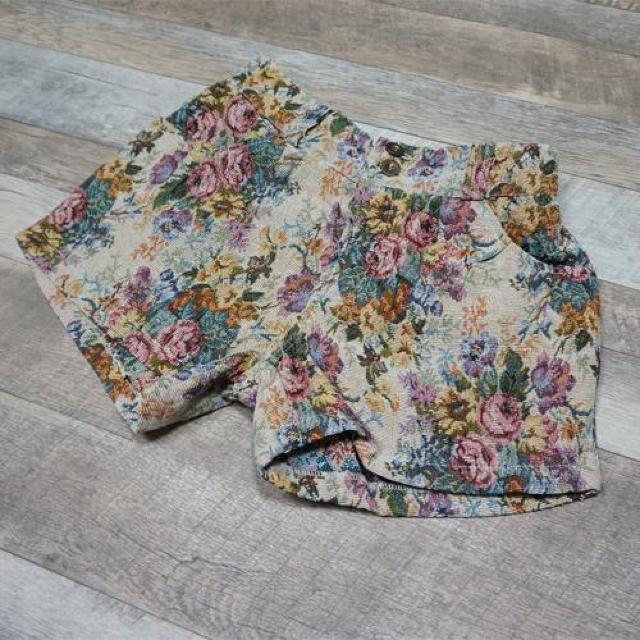 新品 レトロシルエット ゴブランセットアップ ベスト ショートパンツ < 女性ファッション  新品 レトロシルエット ゴブランセットアップ ベスト ショートパンツ < 女性ファッションの