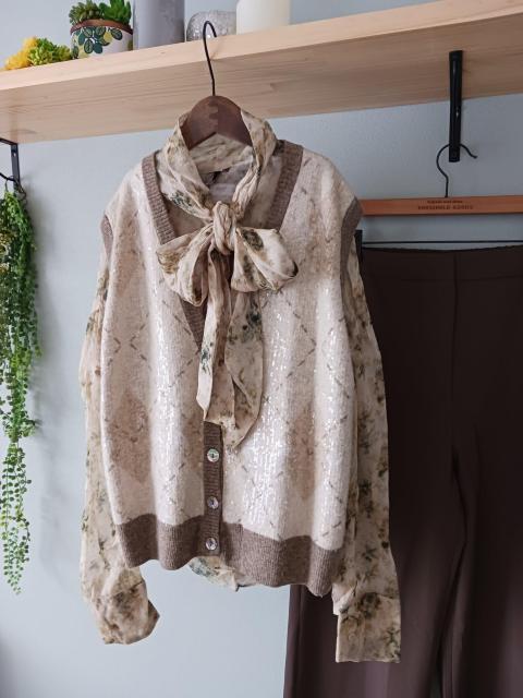 ZARAブラウス★秋色フラワーのシフォンブラウス/新品♪ < ブランド  ZARAブラウス★秋色フラワーのシフォンブラウス/新品♪ < ブランドの