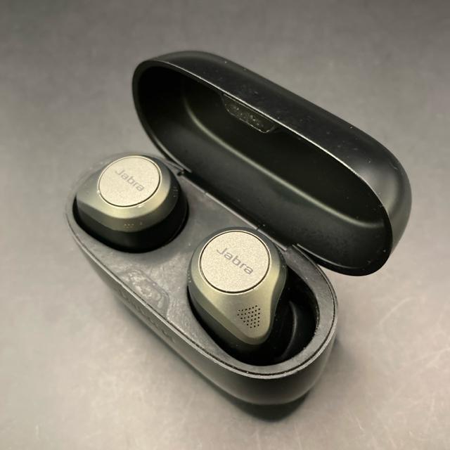 ���� Jabra Elite 85t ���C�����X�C���z�� �� �Ɠd/AV�� 