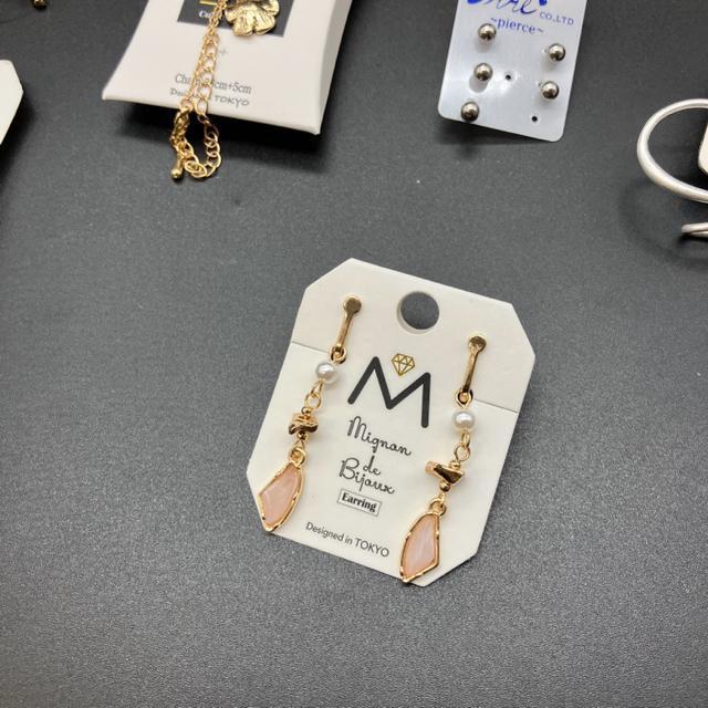 即決 新品 ピアス イヤリング ネックレス ヘアピン ヘアゴム 13個セット < 女性アクセサリー/時計 即決 新品 ピアス イヤリング ネックレス ヘアピン ヘアゴム 13個セット < 女性アクセサリー/時計の
