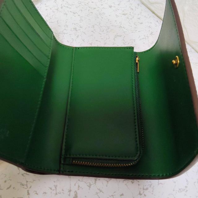 �V�i���l�@�G�b�Z���V���� �~�f�B�A�� �t���b�v �E�H���b�g�@�O���[�� �� �u�����h�� 