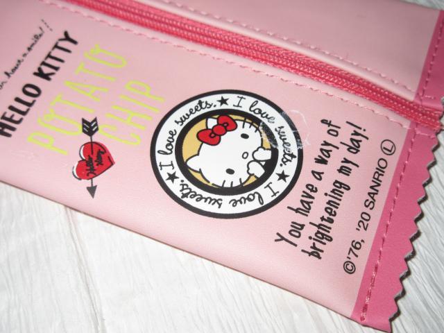 未使用タグ付☆ハローキティ*ダイカットポーチ(お菓子ポテチ) < 女性ファッション  未使用タグ付☆ハローキティ*ダイカットポーチ(お菓子ポテチ) < 女性ファッションの