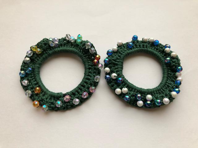 ハンドメイド ヘアゴム ミニシュシュ クリスマスカラー♪ < 女性ファッション  ハンドメイド ヘアゴム ミニシュシュ クリスマスカラー♪  < 女性ファッションの