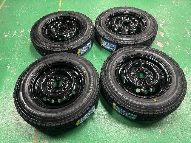 0092440)国産スタッドレスタイヤダンロップ4本艶有り黒スチールセット軽トラ軽バン145/80R12LT80/78N送料無料 < 自動車/バイク 0092440)国産スタッドレスタイヤダンロップ4本艶有り黒スチールセット軽トラ軽バン145/80R12LT80/78N送料無料 < 自動車/バイク