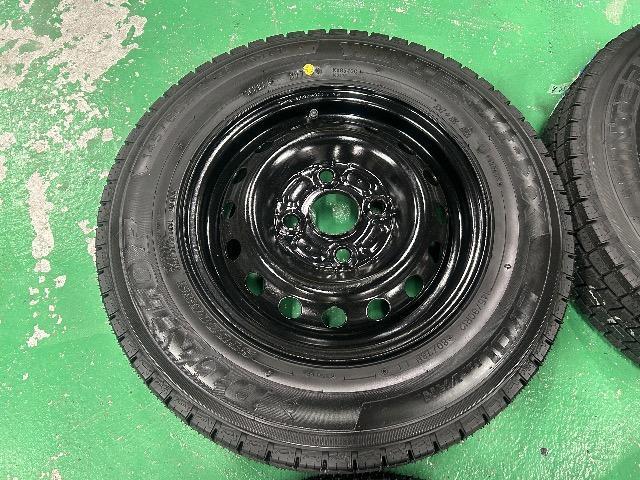 0092440)国産スタッドレスタイヤダンロップ4本艶有り黒スチールセット軽トラ軽バン145/80R12LT80/78N送料無料 < 自動車/バイク 0092440)国産スタッドレスタイヤダンロップ4本艶有り黒スチールセット軽トラ軽バン145/80R12LT80/78N送料無料 < 自動車/バイク