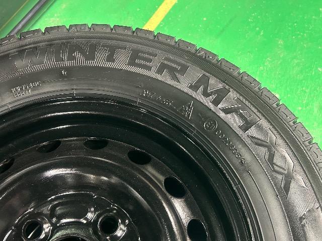 0092440)国産スタッドレスタイヤダンロップ4本艶有り黒スチールセット軽トラ軽バン145/80R12LT80/78N送料無料 < 自動車/バイク 0092440)国産スタッドレスタイヤダンロップ4本艶有り黒スチールセット軽トラ軽バン145/80R12LT80/78N送料無料 < 自動車/バイク