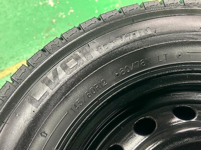 0092440)国産スタッドレスタイヤダンロップ4本艶有り黒スチールセット軽トラ軽バン145/80R12LT80/78N送料無料 < 自動車/バイク 0092440)国産スタッドレスタイヤダンロップ4本艶有り黒スチールセット軽トラ軽バン145/80R12LT80/78N送料無料 < 自動車/バイク