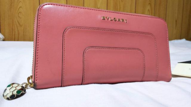 正規良 ブルガリ セルペンティ スネーク装飾ラウンドジップ長財布 小銭入れ有 ピンク 蛇装飾アイコン×B-zeroロゴ ウォレット < ブランド  正規良 ブルガリ セルペンティ スネーク装飾ラウンドジップ長財布 小銭入れ有 ピンク 蛇装飾アイコン×B-zeroロゴ ウォレット  < ブランドの