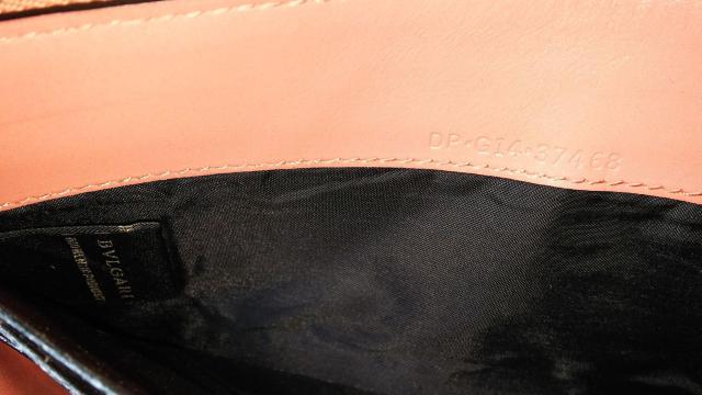 正規良 ブルガリ セルペンティ スネーク装飾ラウンドジップ長財布 小銭入れ有 ピンク 蛇装飾アイコン×B-zeroロゴ ウォレット < ブランド  正規良 ブルガリ セルペンティ スネーク装飾ラウンドジップ長財布 小銭入れ有 ピンク 蛇装飾アイコン×B-zeroロゴ ウォレット < ブランドの