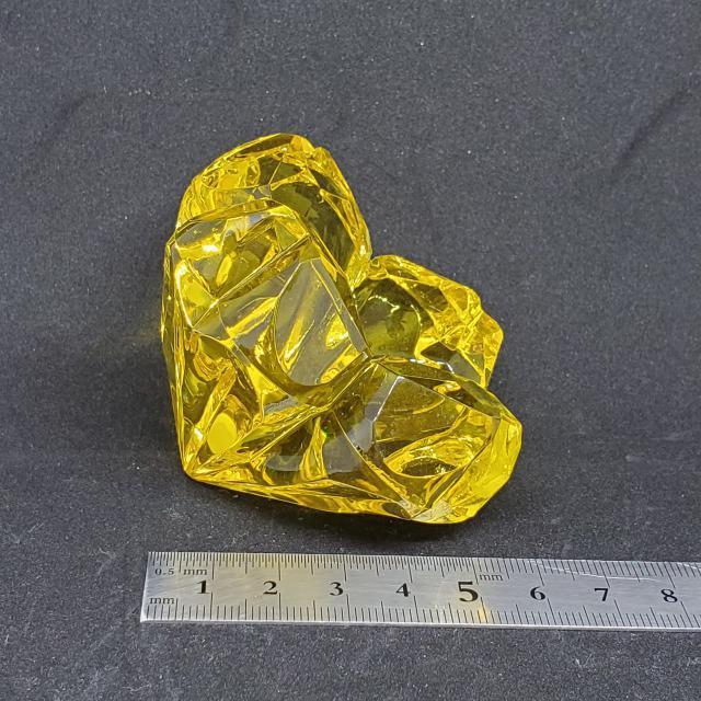 新品*アクリルアイス*四つ葉のクローバー*クリスタル*フィギュア*イエロー < インテリア/ライフ 新品*アクリルアイス*四つ葉のクローバー*クリスタル*フィギュア*イエロー < インテリア/ライフの