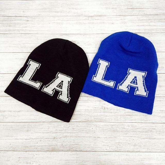 LA ロゴ入り ニットキャップ 新品 < 女性ファッション  LA ロゴ入り ニットキャップ 新品  < 女性ファッションの