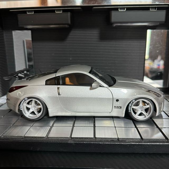 オートアート 1/18 日産 フェアレディZ 350Z(カスタム仕様) < ホビー  オートアート 1/18 日産 フェアレディZ 350Z(カスタム仕様) < ホビーの