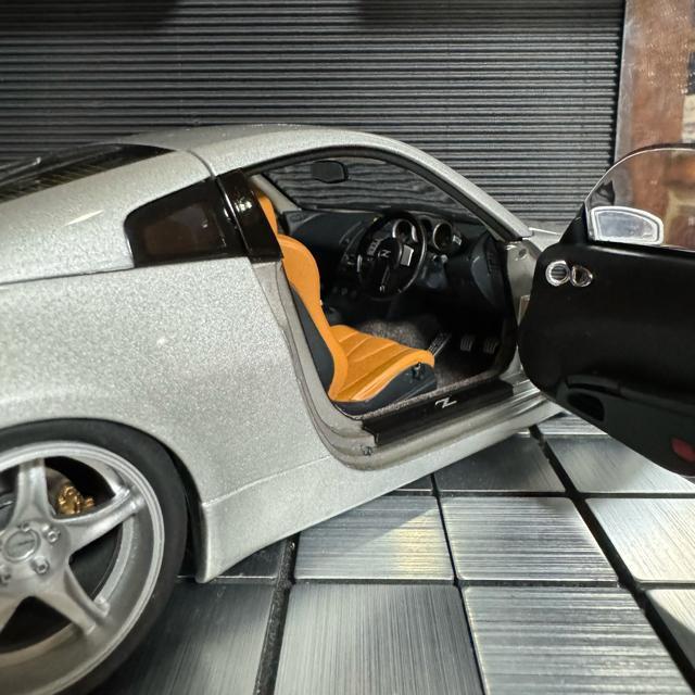 オートアート 1/18 日産 フェアレディZ 350Z(カスタム仕様) < ホビー  オートアート 1/18 日産 フェアレディZ 350Z(カスタム仕様) < ホビーの