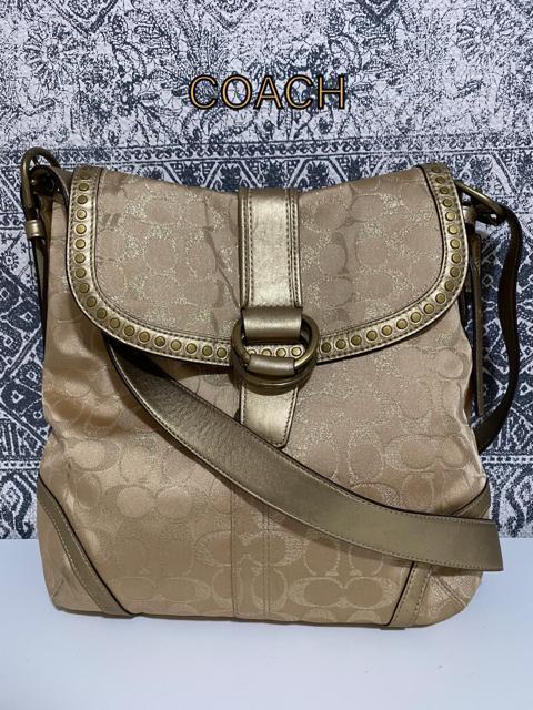 【美品】COACH コーチ F12852 シグネチャー ショルダーバッグ 肩掛け < ブランド  【美品】COACH コーチ F12852 シグネチャー ショルダーバッグ 肩掛け  < ブランドの