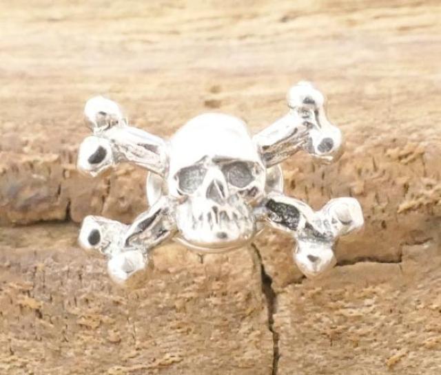 THE GREAT FROG ザ グレートフロッグ スカル クロス ボーン ピアス シルバー 925 < 男性アクセサリー/時計 THE GREAT FROG ザ グレートフロッグ スカル クロス ボーン ピアス シルバー 925 < 男性アクセサリー/時計の