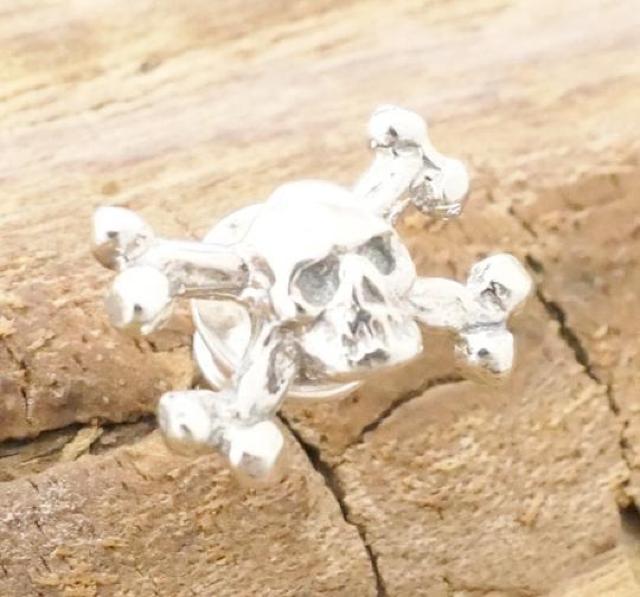 THE GREAT FROG ザ グレートフロッグ スカル クロス ボーン ピアス シルバー 925 < 男性アクセサリー/時計 THE GREAT FROG ザ グレートフロッグ スカル クロス ボーン ピアス シルバー 925 < 男性アクセサリー/時計の