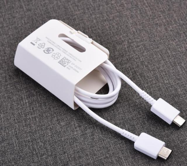USB Type-C to Type-C �P�[�u�� PD�Ή� 3A  �� �Ɠd/AV�� 