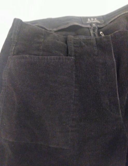 A.P.C.黒 コーデュロイ テーパードパンツ M 1990年代ビンテージ < 女性ファッション  A.P.C.黒 コーデュロイ テーパードパンツ M 1990年代ビンテージ < 女性ファッションの
