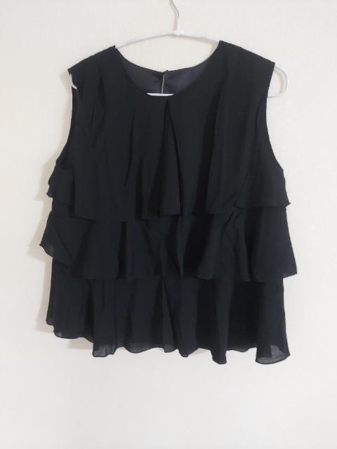 saloonノースリーブブラウスブラック / FREE < 女性ファッション saloonノースリーブブラウスブラック / FREE < 女性ファッションの