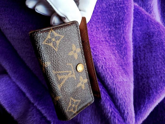 ���c�X�m�����K�{����LOUIS VUITTON�����B���e�[�W�����C���B�g���L�[�P�[�X���t���m�O�������~�����e�B�N���S���j�����pok �� �u�����h�� 