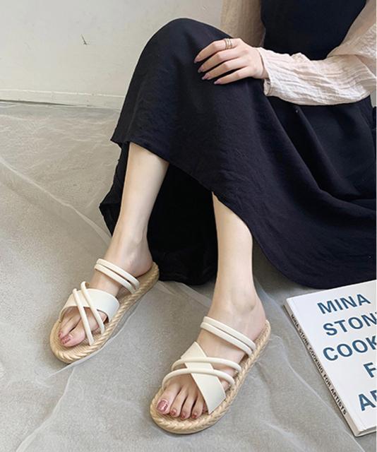 �������� �V�i �N���X�x���g�T���_�� ���f�B�[�X �� �� �����t�@�b�V������ 