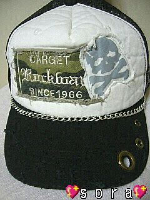 チェーン付♪スカルワッペン刺繍&アイレットクラッシュ キャップ < 男性ファッション チェーン付♪スカルワッペン刺繍&アイレットクラッシュ キャップ < 男性ファッションの