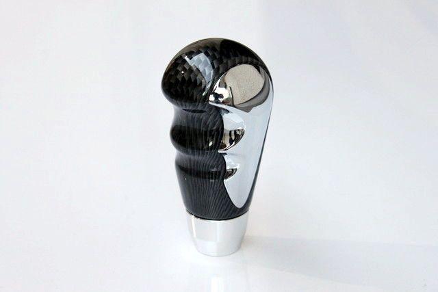 汎用シフトノブ type18 カーボン調Xクロムメッキ ブラック < 自動車/バイク 汎用シフトノブ type18 カーボン調Xクロムメッキ ブラック < 自動車/バイク