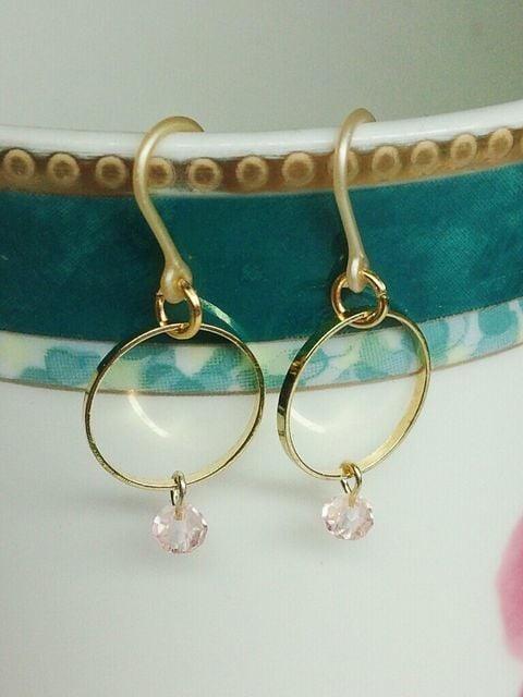 シンプルゴールドリングローズスワロ樹脂ピアス☆ < 女性アクセサリー/時計  シンプルゴールドリングローズスワロ樹脂ピアス☆ < 女性アクセサリー/時計の